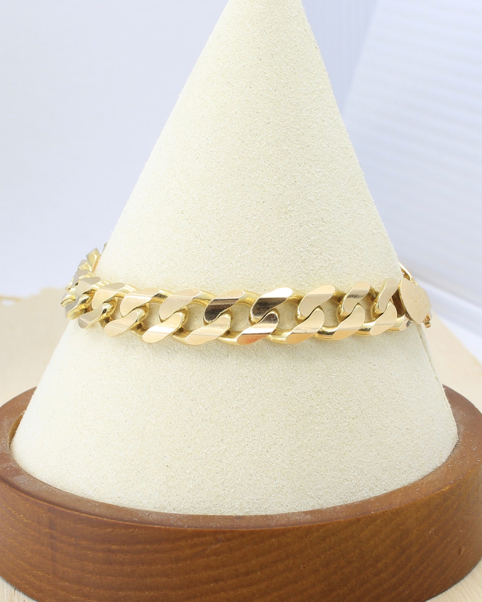 Curb / Cuban Link Chain Bracelet - 14K / 7”