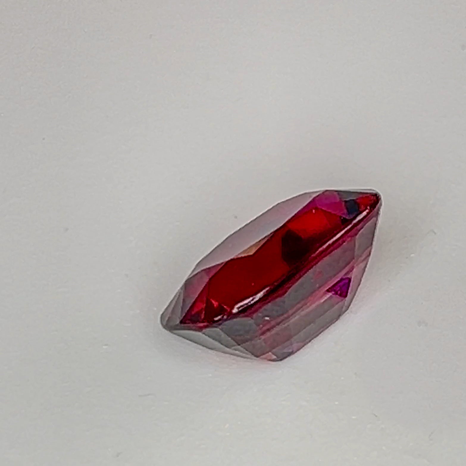 Red Rhodolite Garnet - 8.1 Ct Cushion