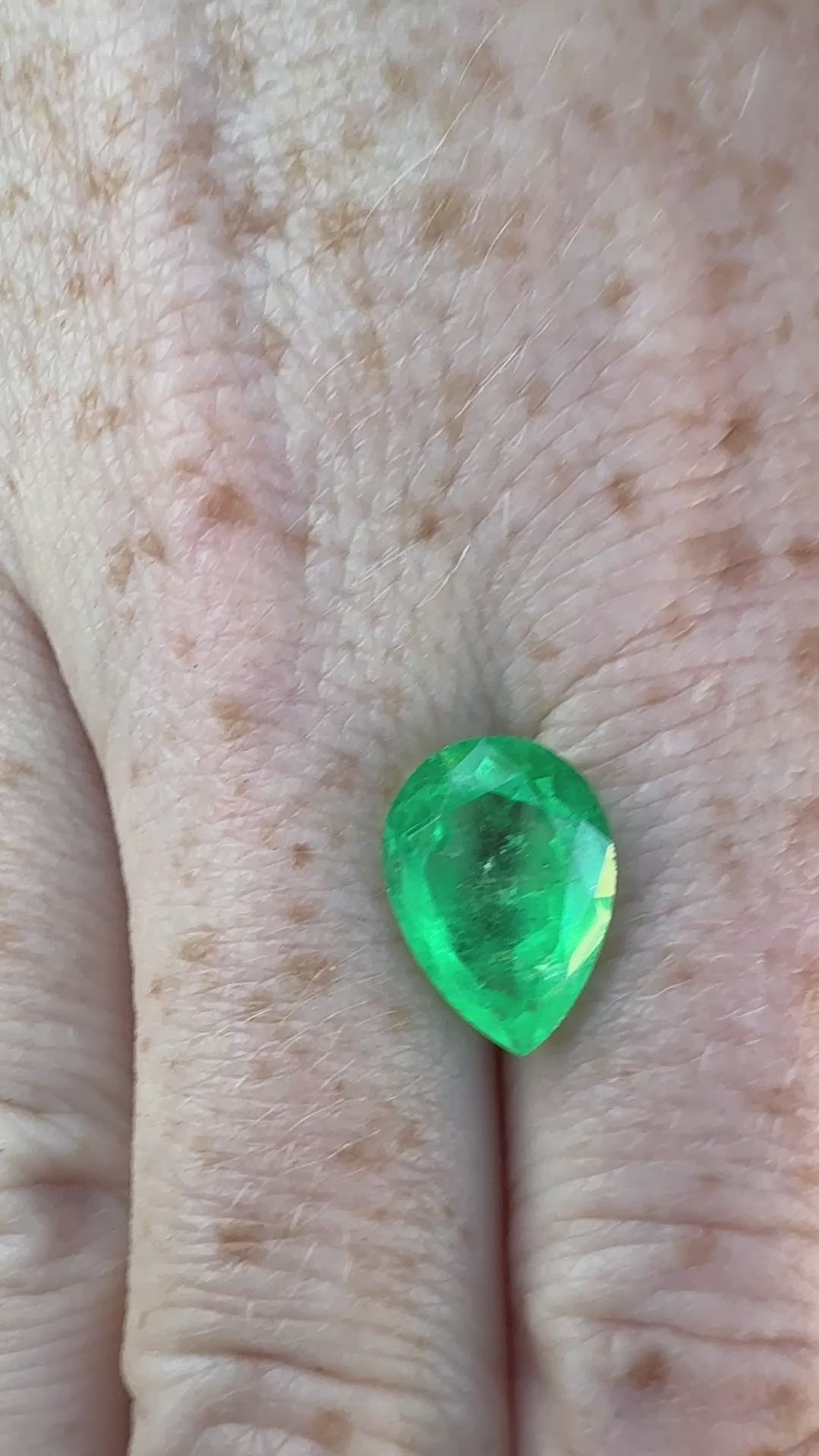 Columbian emerald GIA pear green F2 moderate oil