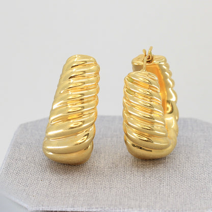 Croissant Puffed Hoop Earrings - 14K Yellow Gold