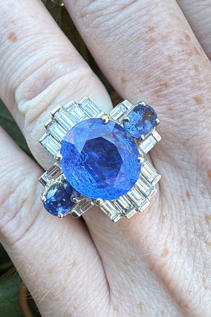 Art deco ceylon sapphire diamonds 18k white gold ring on hand