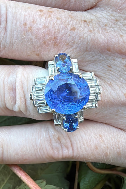 Art deco ceylon sapphire diamonds 18k white gold ring on hand