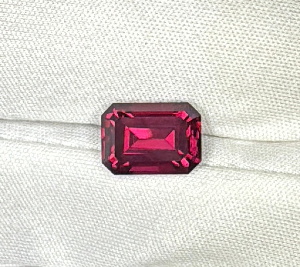 Rhodolite Garnet purplish red emerald octagonal cut