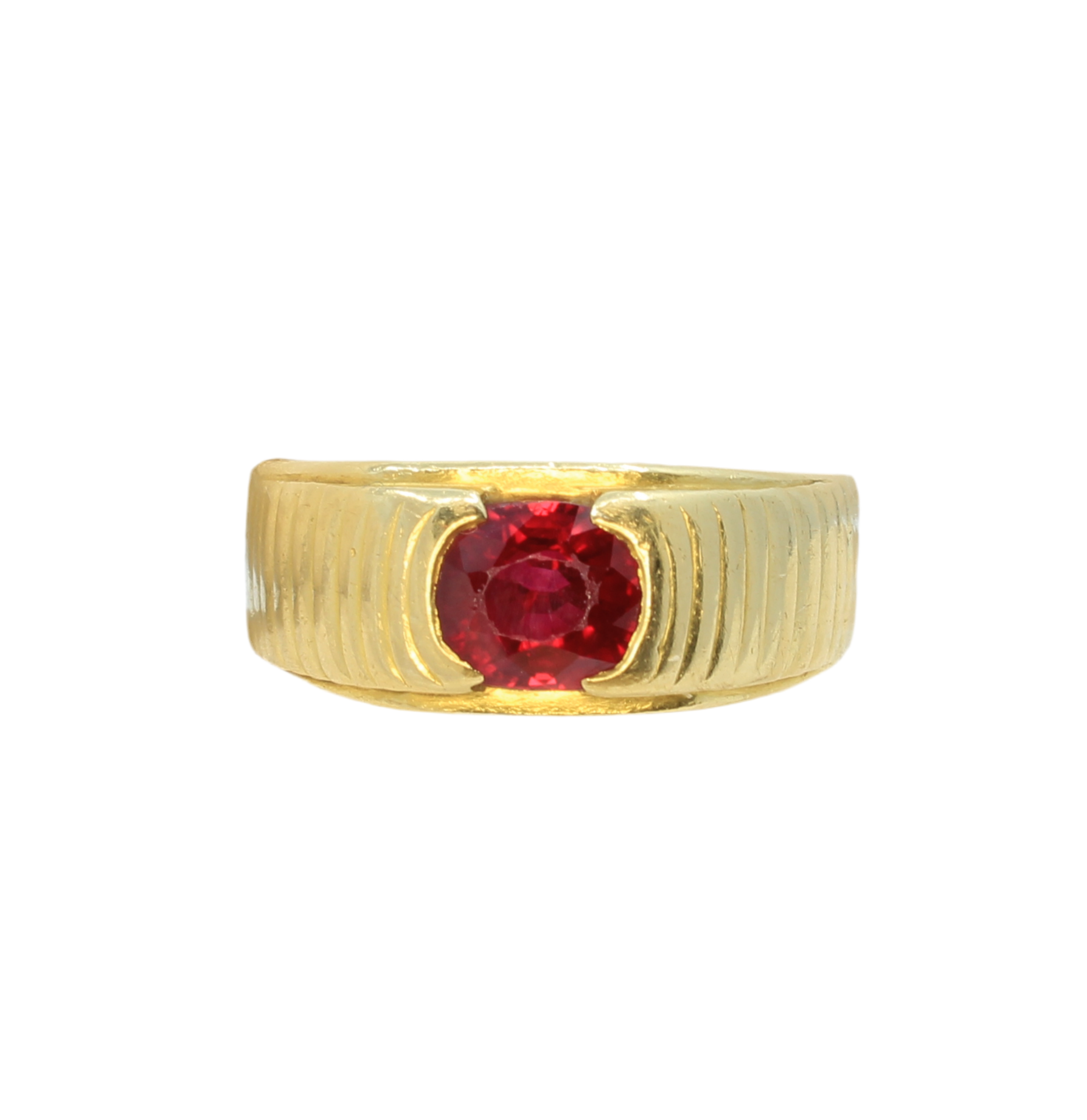 Mid century ruby ring made of 18k yellow gold size 7.5