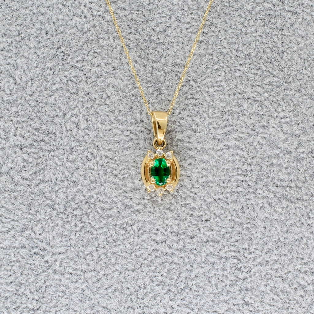 Emerald and Diamond Yellow Gold Pendant and Chain