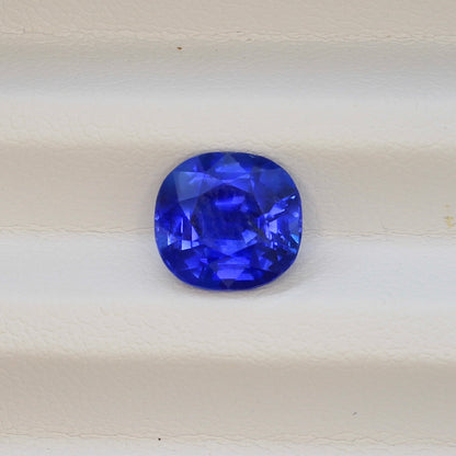 blue sapphire engagement gemstone burma burmese no heat GIA