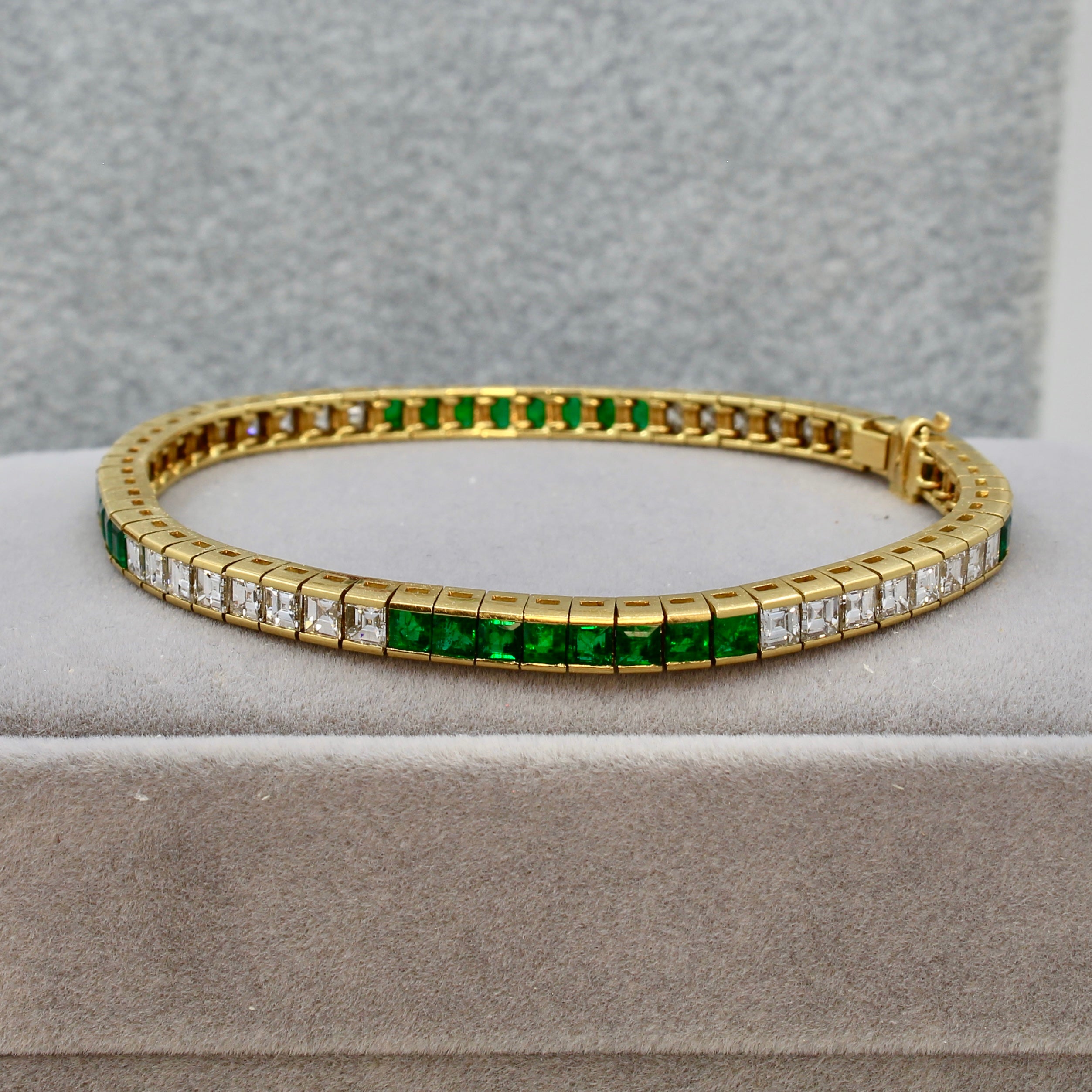 Emerald, Diamond and Gold Line Bracelet 8.3 Cttw