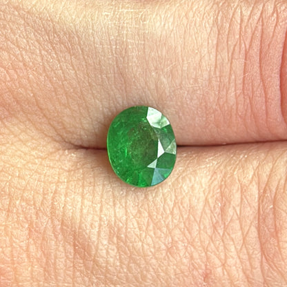 2.5 Carat Opalescent Tsavorite