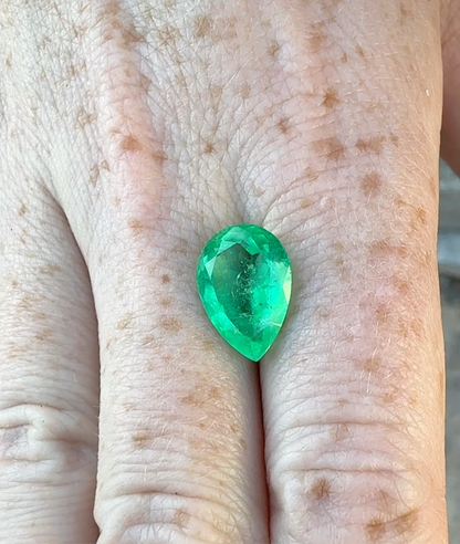 GIA 4.79 Ct Columbian Emerald Pear F2