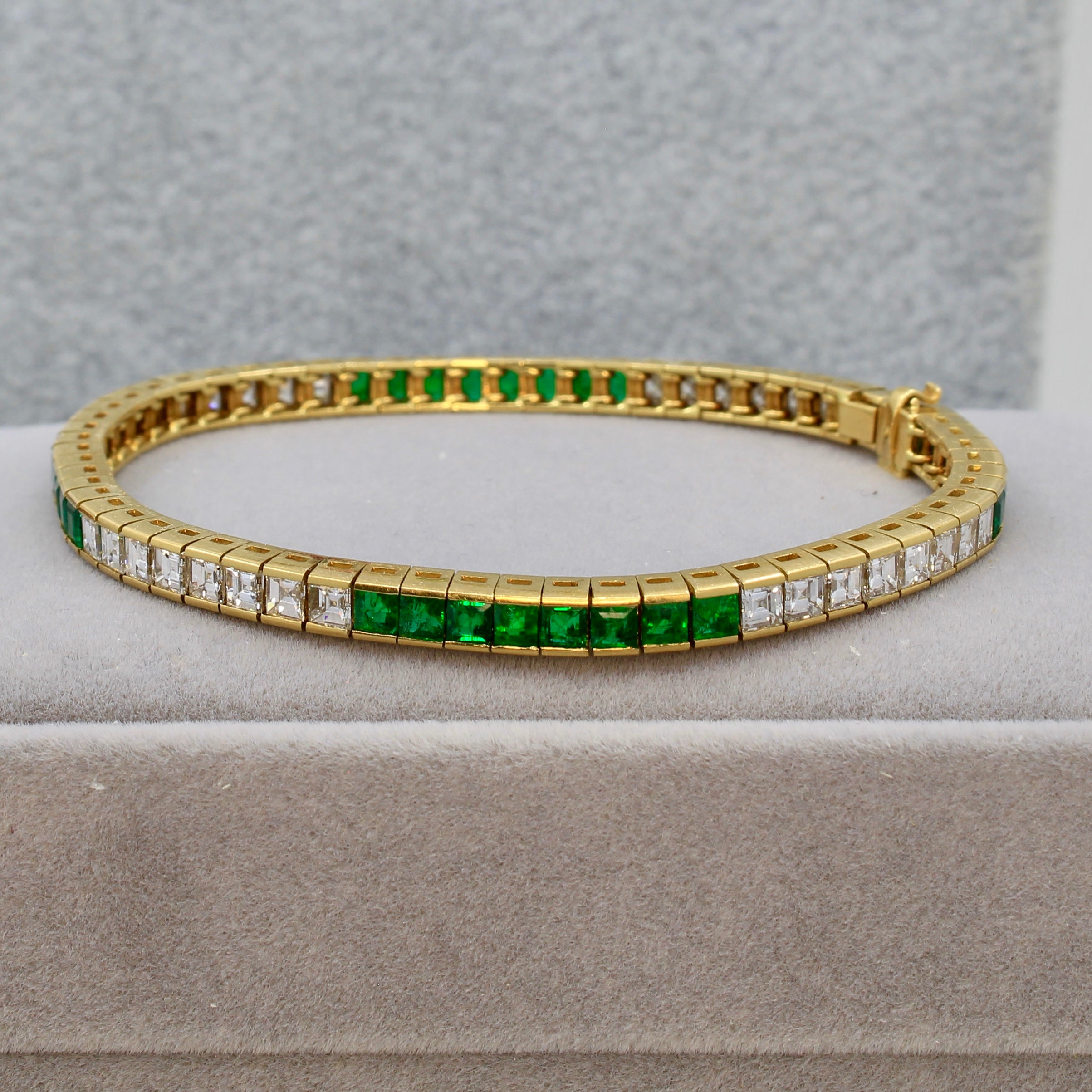 Emerald, Diamond and Gold Line Bracelet 8.3 Cttw