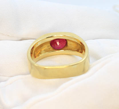 Mid century ruby ring made of 18k yellow gold size 7.5