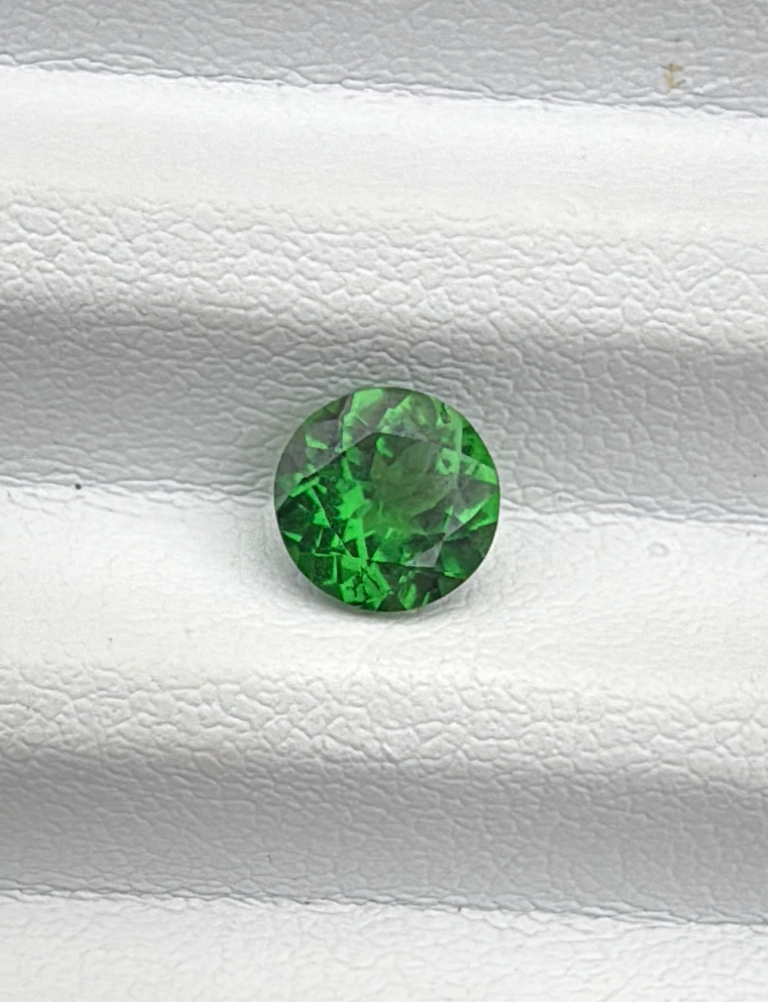 Tsavorite Garnet Round 1 carat 