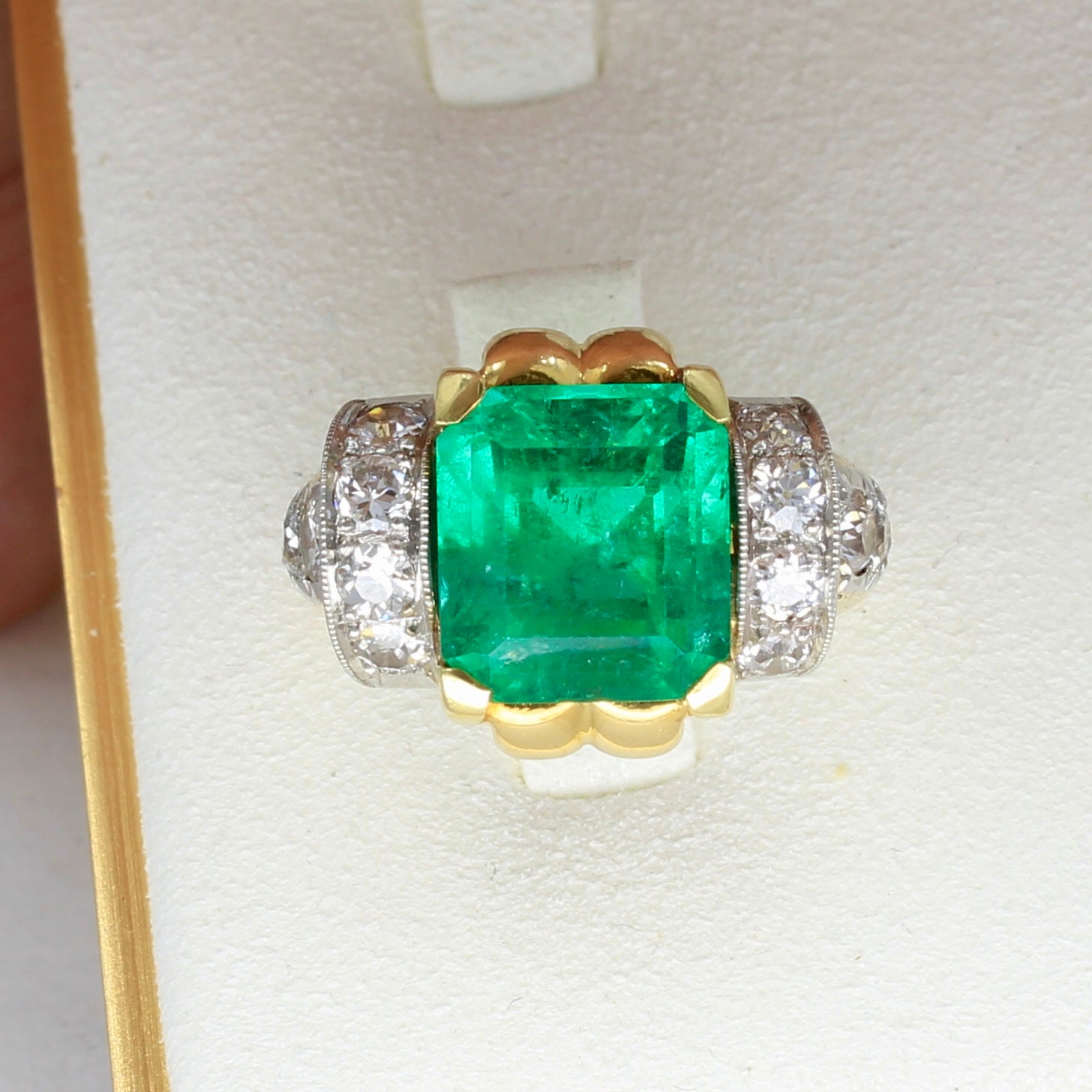 Stunning 5.77 Carat Columbian Emerald 18K Gold and Platinum Ring - AGL Prestige Report