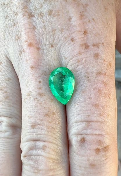 GIA 4.79 Ct Columbian Emerald Pear F2