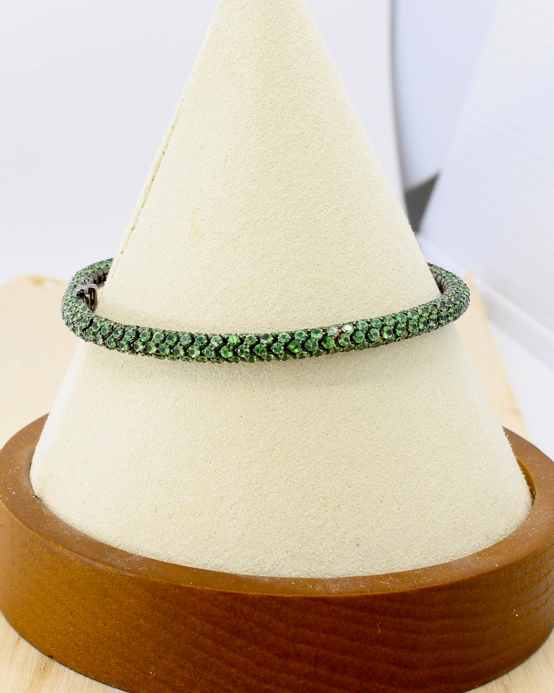 Tsavorite tennis bracelet black gold Martin Katz 