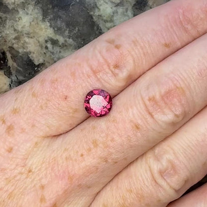 pink malaya garnet round 2 carat video